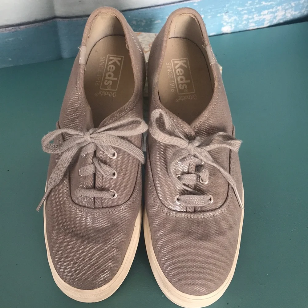 Keds grey silver metallic triple platform lace up sneaker size 7.5 - Picture 2 of 10